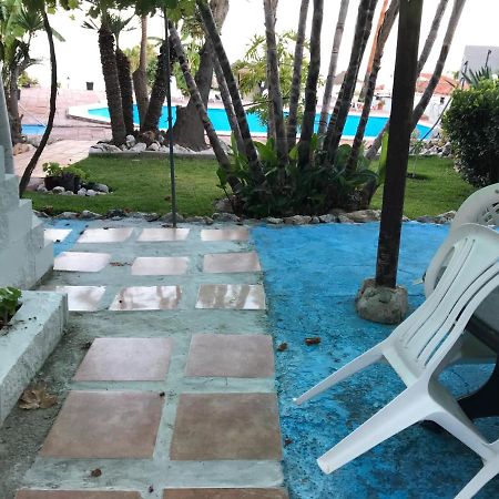 Casa-C- Pequeno Conjunto Adosados Villa Salobrena Luaran gambar